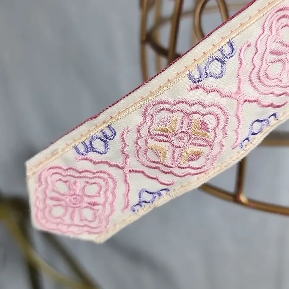 Vintage oval buckle